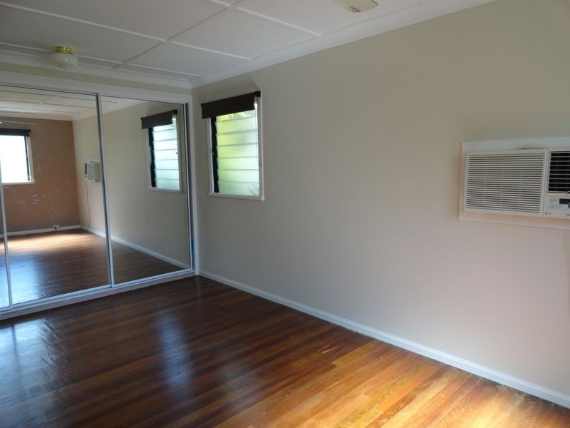 13 Yukana Street, Boyne Island QLD 4680