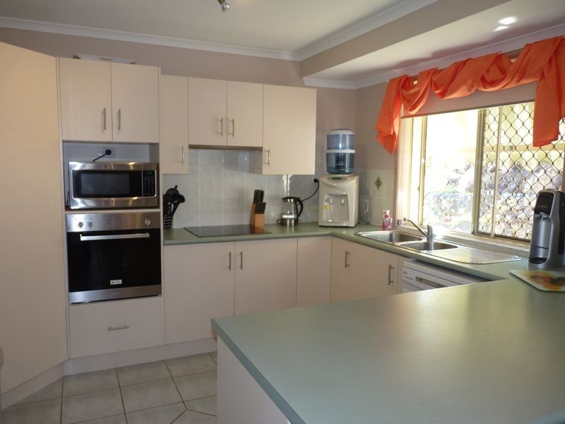 8 Cambridge Close, Tannum Sands QLD 4680