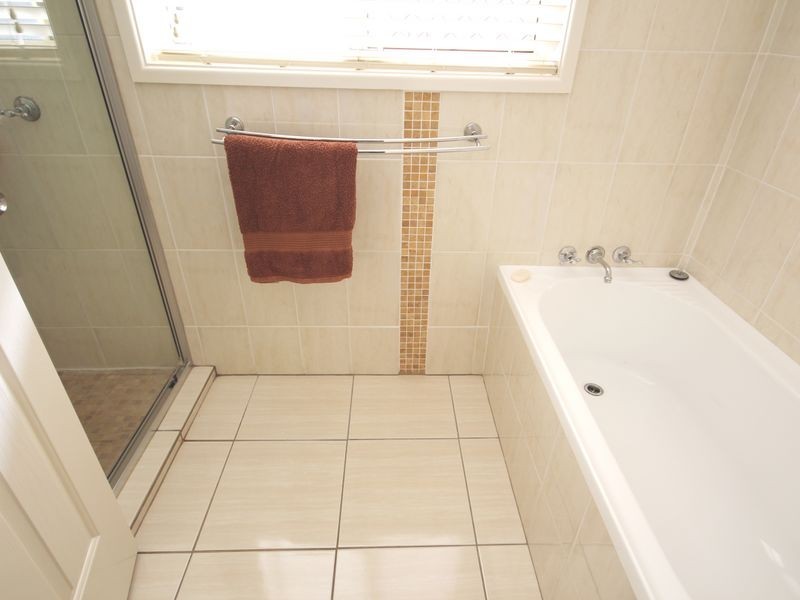 79 Booth Avenue, Tannum Sands QLD 4680