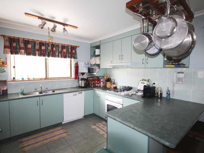 13 Alexander Street, Boyne Island QLD 4680