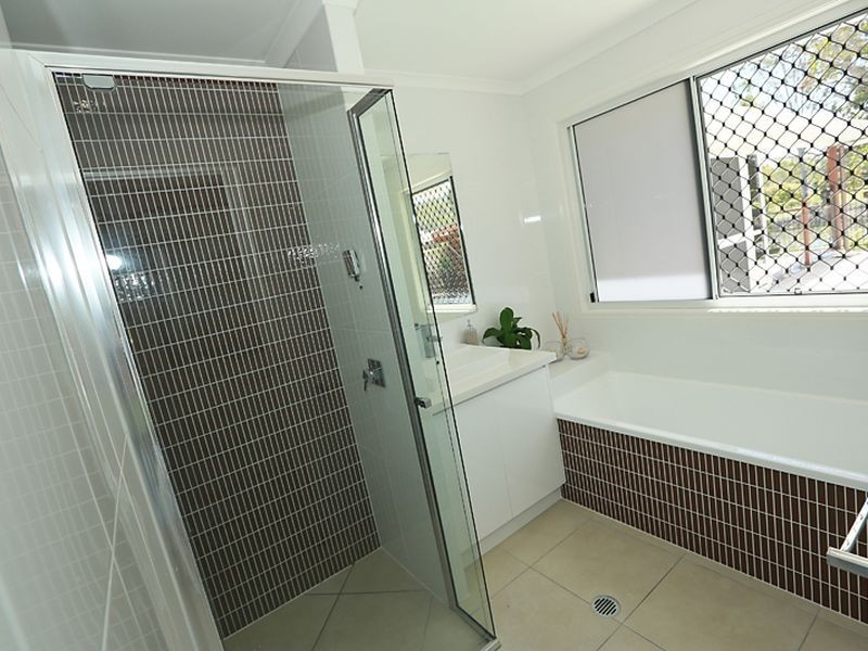 8A Golf View Drive, Boyne Island QLD 4680