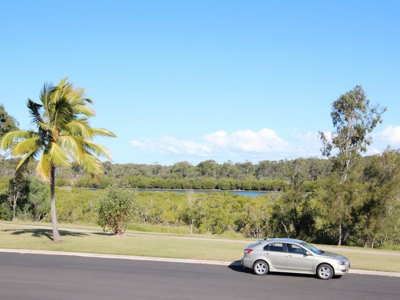 61 Tarcoola Drive, Boyne Island QLD 4680