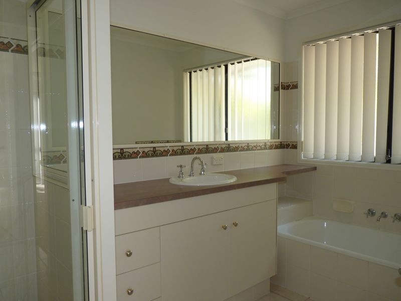 12 Linda Street, Tannum Sands QLD 4680