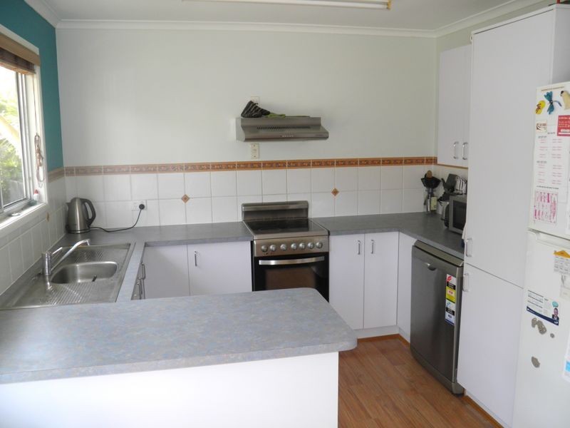 10 Sayre Crescent, Boyne Island QLD 4680