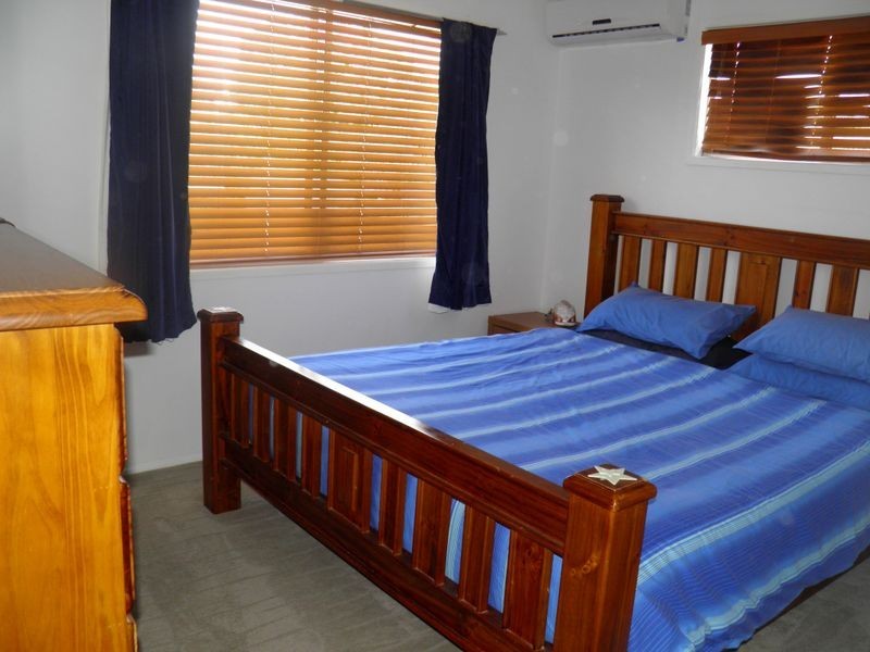 10 Sayre Crescent, Boyne Island QLD 4680