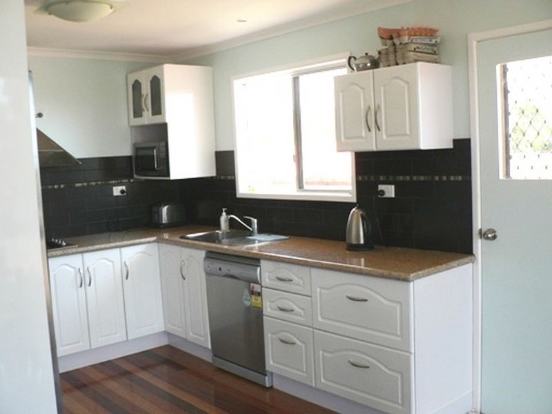 8 Amaroo Street, Boyne Island QLD 4680