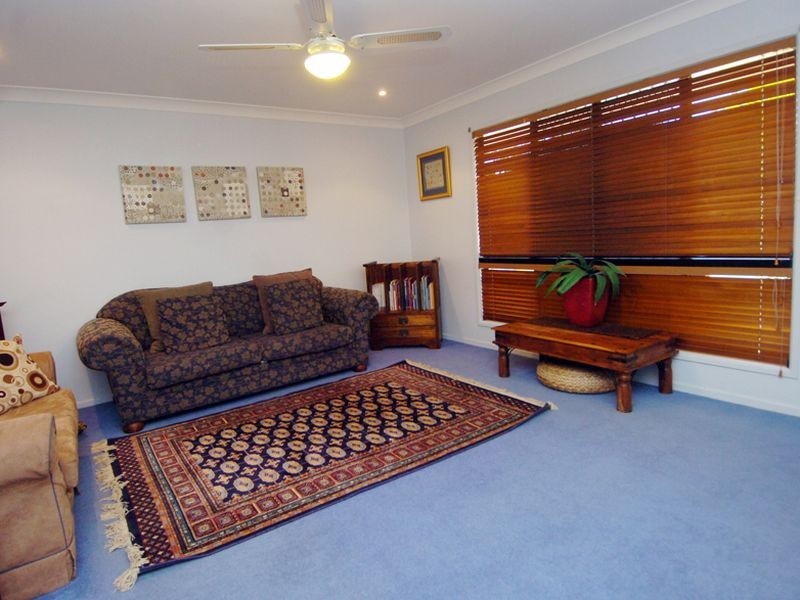 33 Wyndham Avenue, Boyne Island QLD 4680