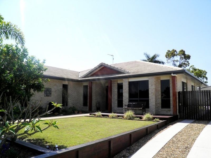 6 Stella Street, Boyne Island QLD 4680