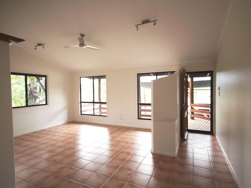 33 Latrobe Street, Tannum Sands QLD 4680