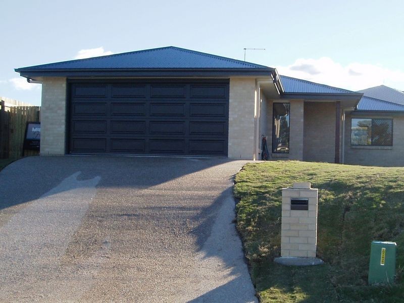 9 Valley Way, Boyne Island QLD 4680