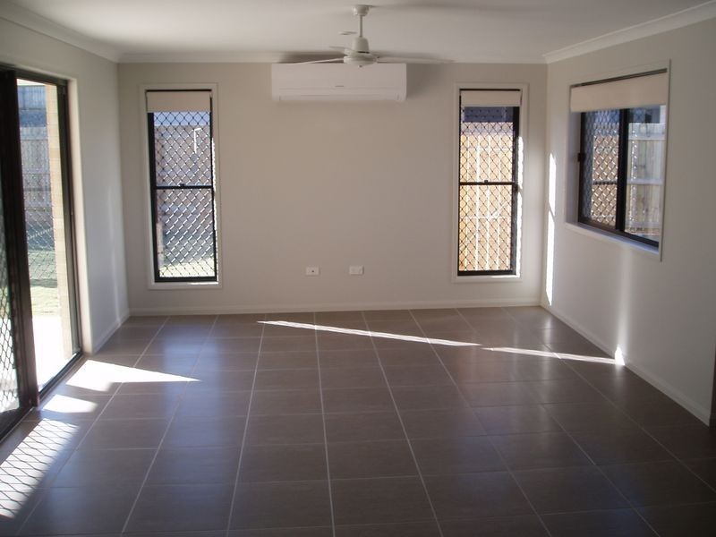 9 Valley Way, Boyne Island QLD 4680