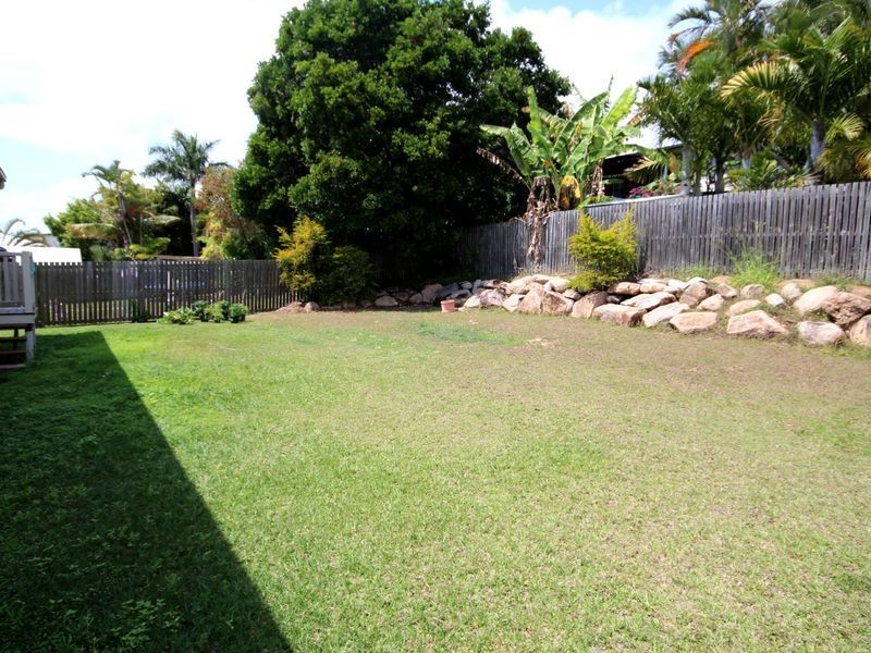 17 Davina Street, Boyne Island QLD 4680