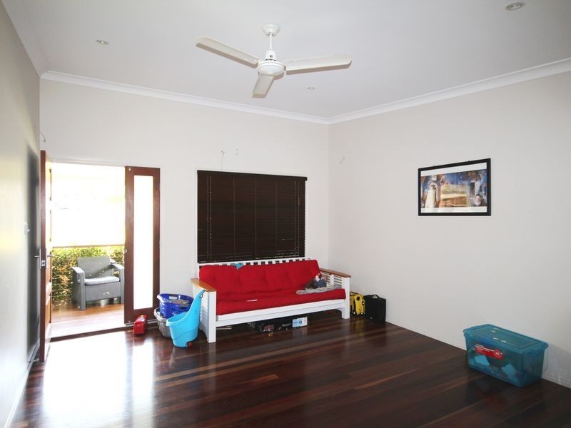 17 Davina Street, Boyne Island QLD 4680