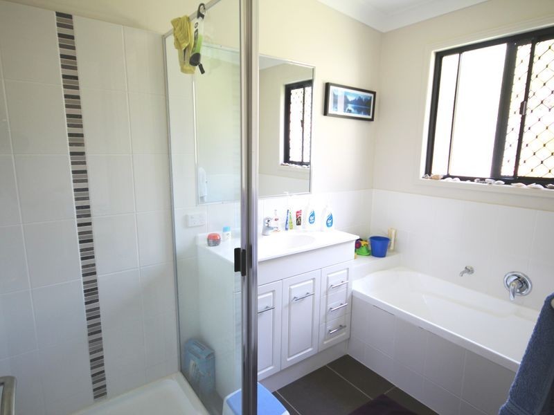 17 Davina Street, Boyne Island QLD 4680