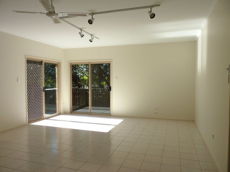 10 Currawong Court, Boyne Island QLD 4680
