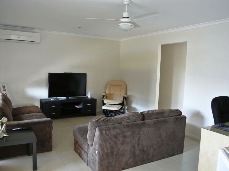 14 Jeana Close, Boyne Island QLD 4680