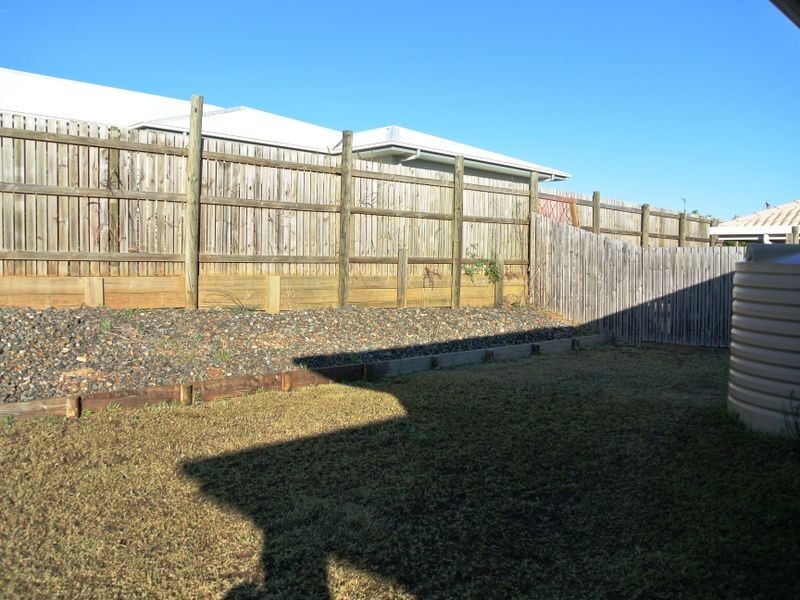 14 Jeana Close, Boyne Island QLD 4680