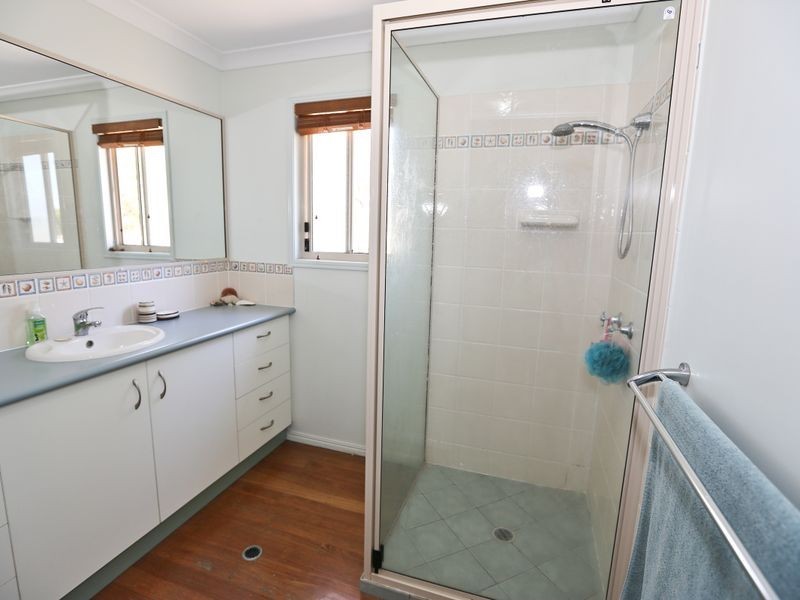 6 Yacht Road, Tannum Sands QLD 4680