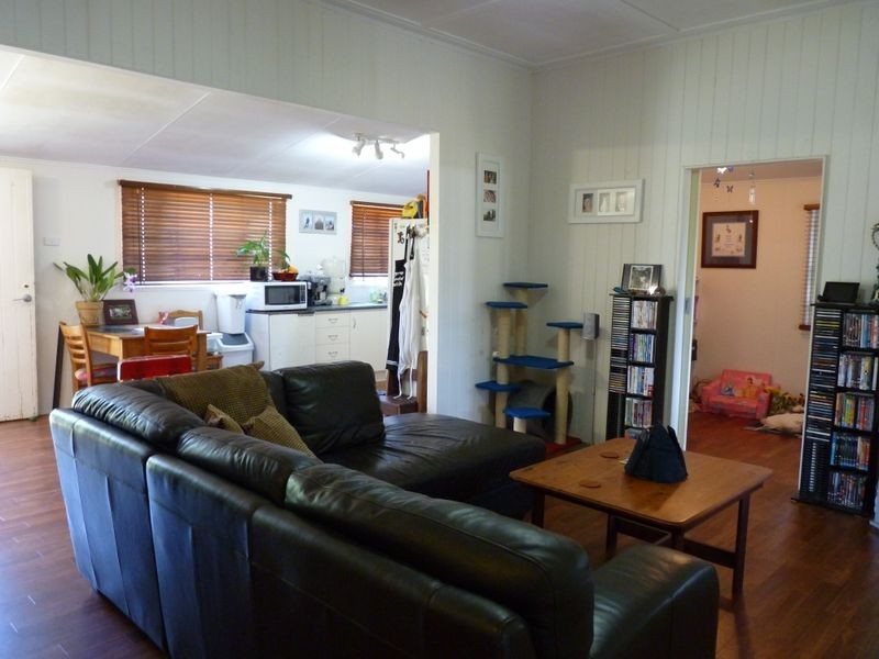 17 Wadeleigh Street, Bororen QLD 4678