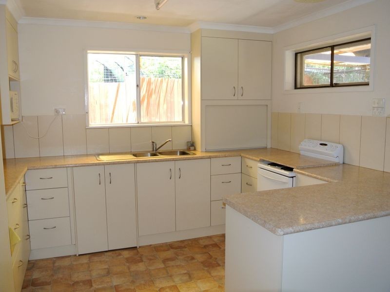 19 Wyndham Avenue, Boyne Island QLD 4680