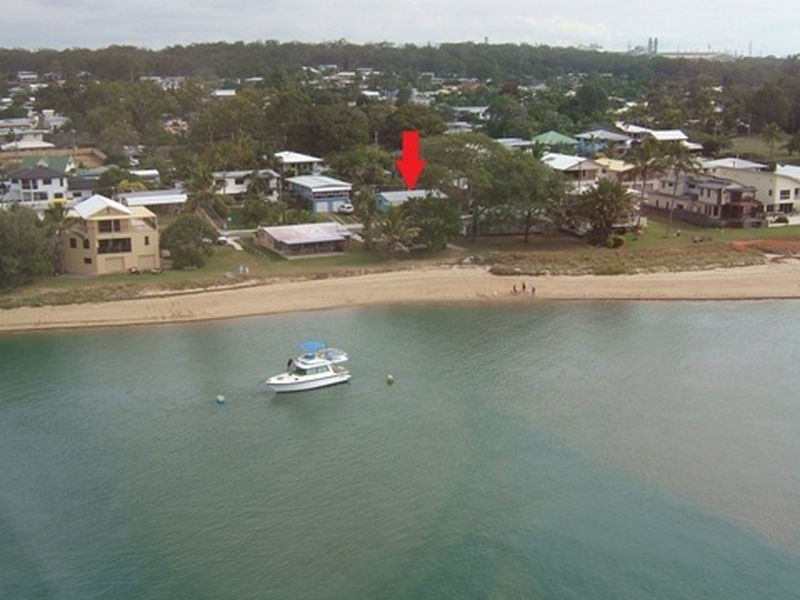 31 Island Esplanade, Boyne Island QLD 4680