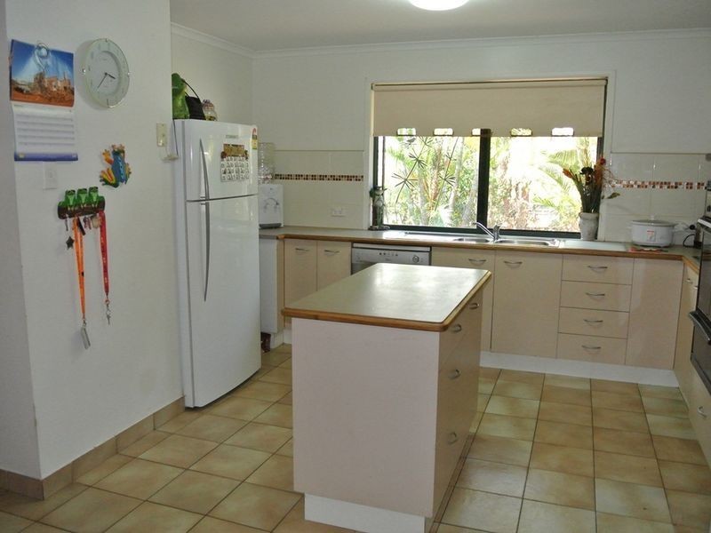 73 Silverton Drive, Tannum Sands QLD 4680