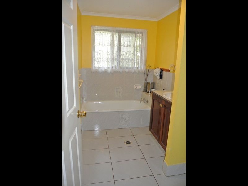 73 Silverton Drive, Tannum Sands QLD 4680