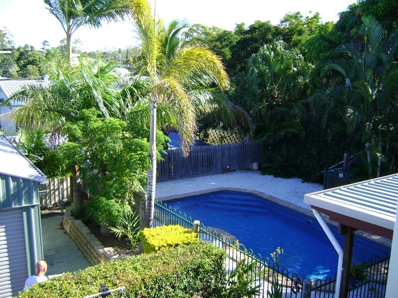 7 Crest Avenue, Boyne Island QLD 4680