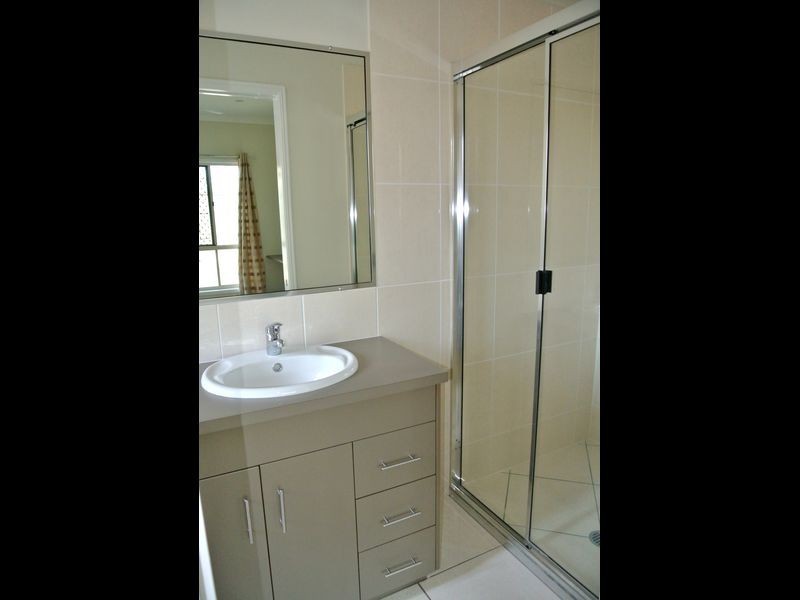 2A Golf View Drive, Boyne Island QLD 4680
