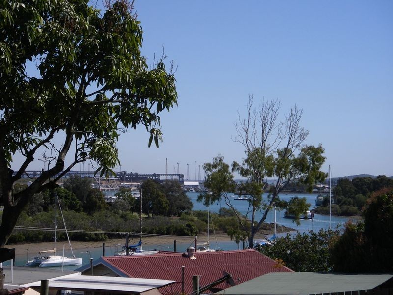 6/8 Oaka Lane, Barney Point QLD 4680