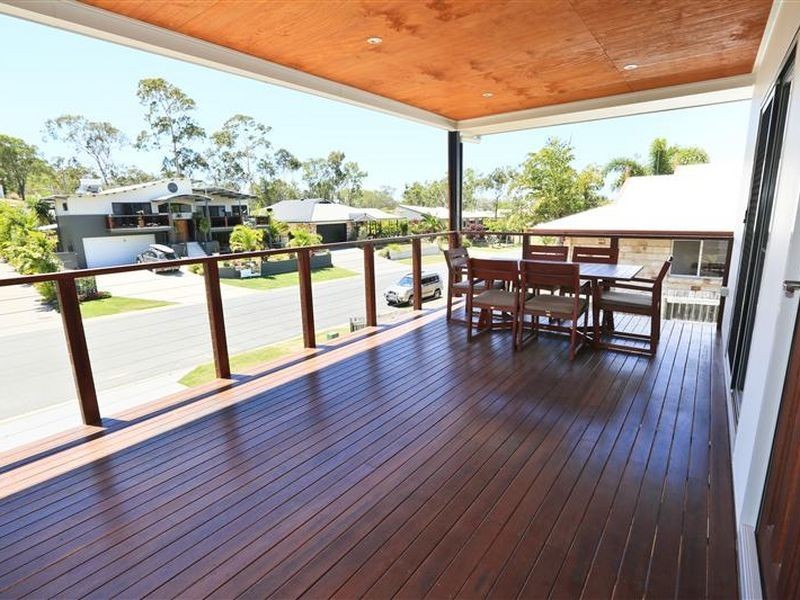 13 Lighthouse Drive, Boyne Island QLD 4680