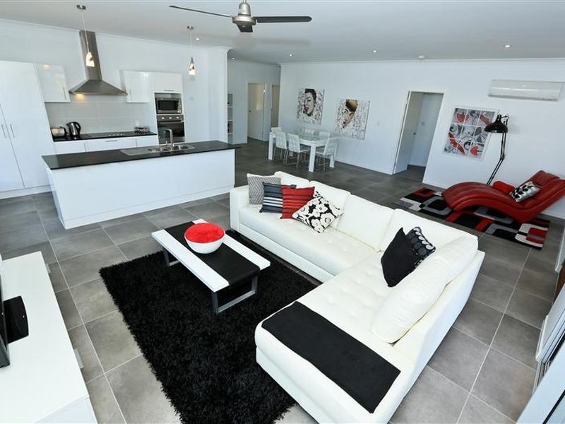 13 Lighthouse Drive, Boyne Island QLD 4680