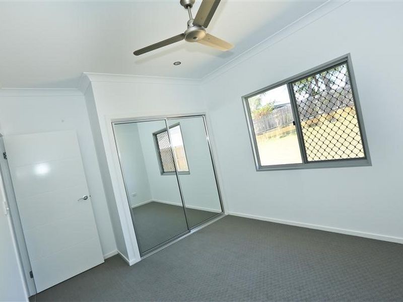 13 Lighthouse Drive, Boyne Island QLD 4680