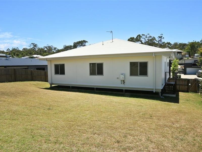 13 Lighthouse Drive, Boyne Island QLD 4680