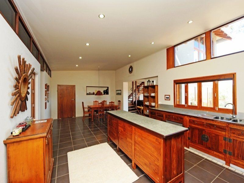 18 Sayre Crescent, Boyne Island QLD 4680