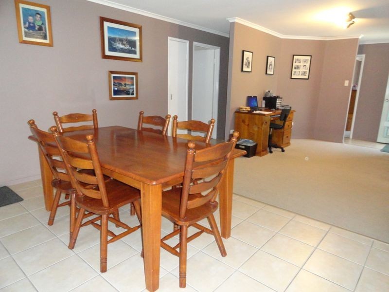 27 Beltana Drive, Boyne Island QLD 4680