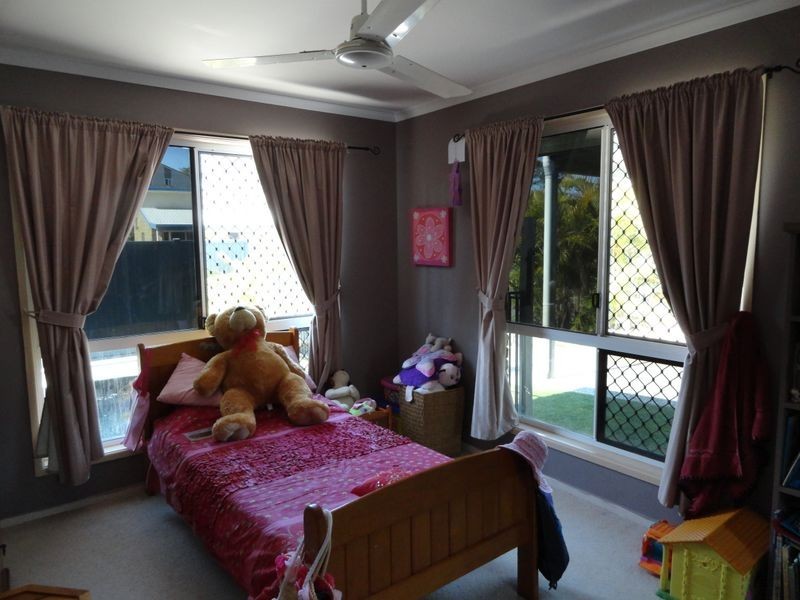 27 Beltana Drive, Boyne Island QLD 4680
