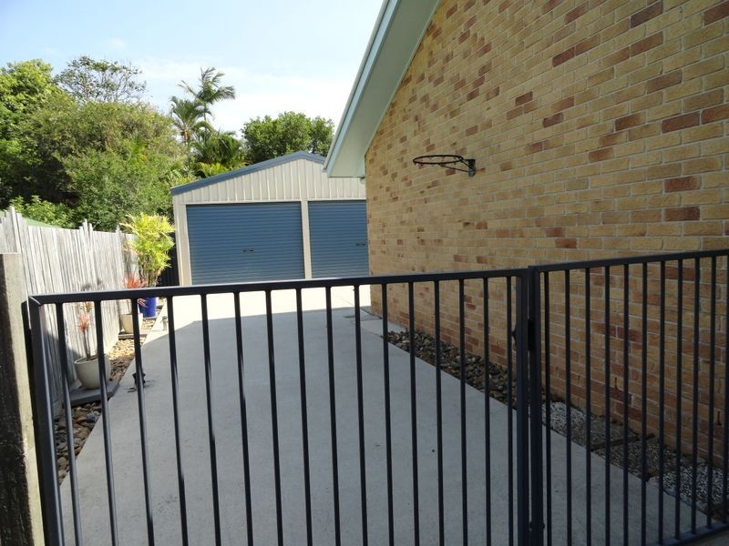 27 Beltana Drive, Boyne Island QLD 4680