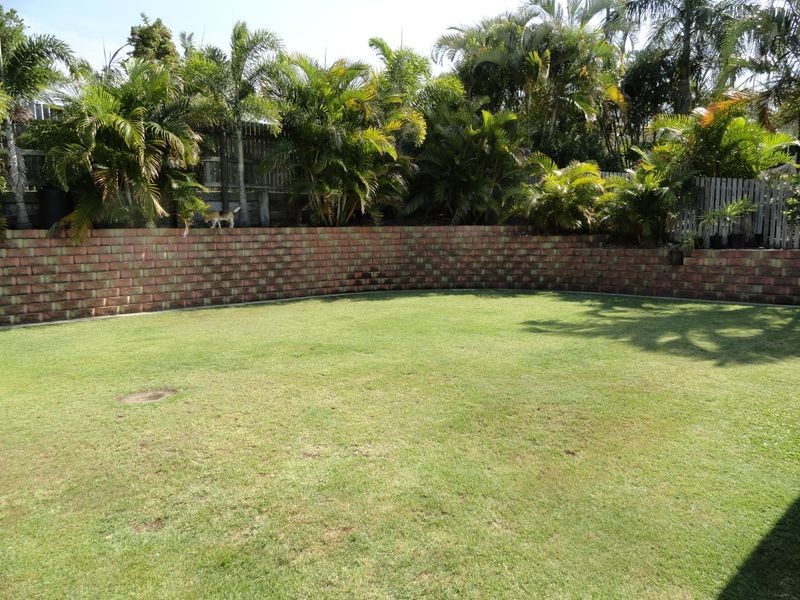 27 Beltana Drive, Boyne Island QLD 4680