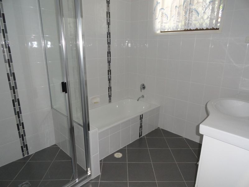 1 Bellemere Court, Boyne Island QLD 4680