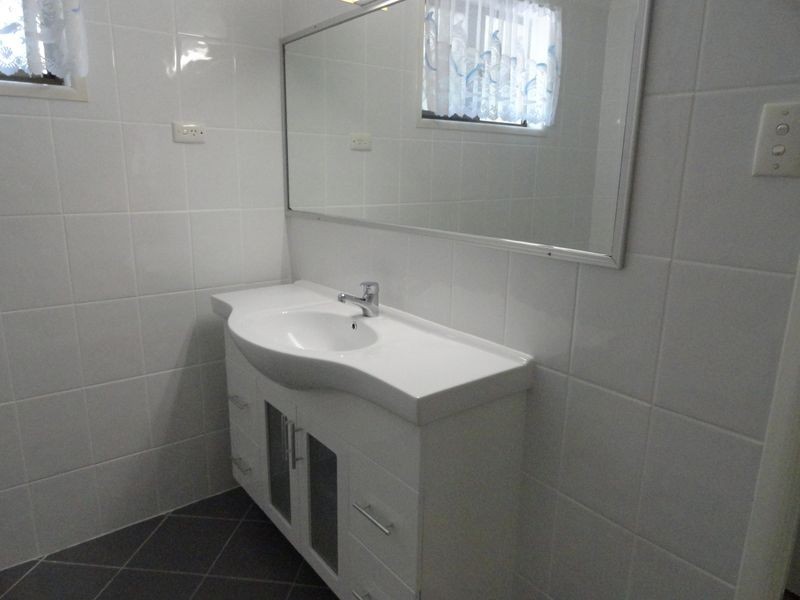 1 Bellemere Court, Boyne Island QLD 4680