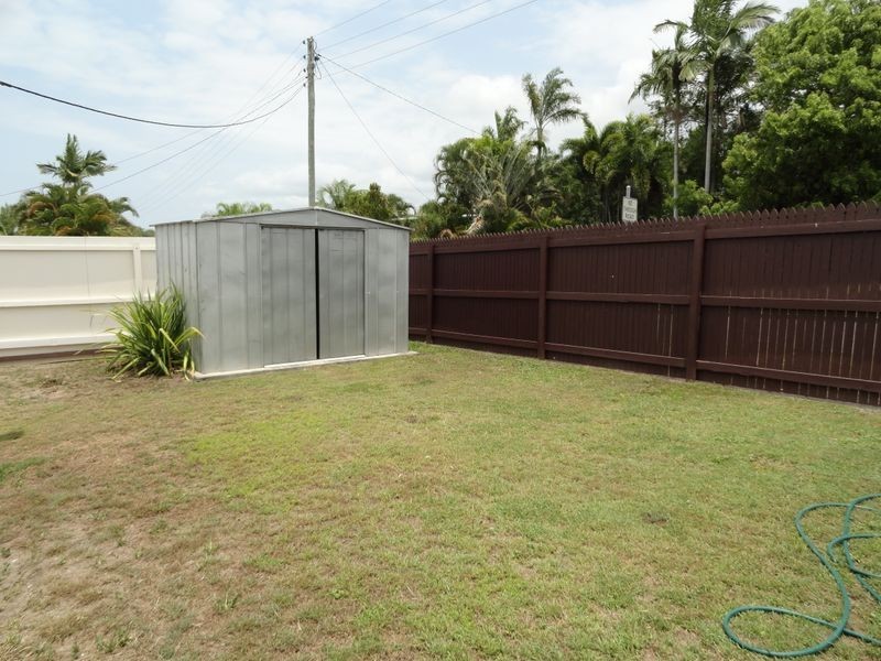 1 Bellemere Court, Boyne Island QLD 4680