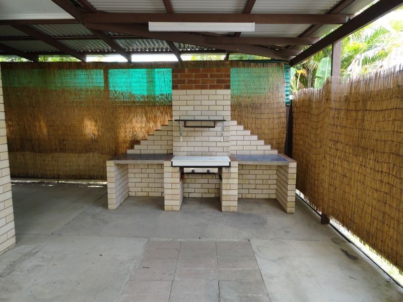 1 Bellemere Court, Boyne Island QLD 4680