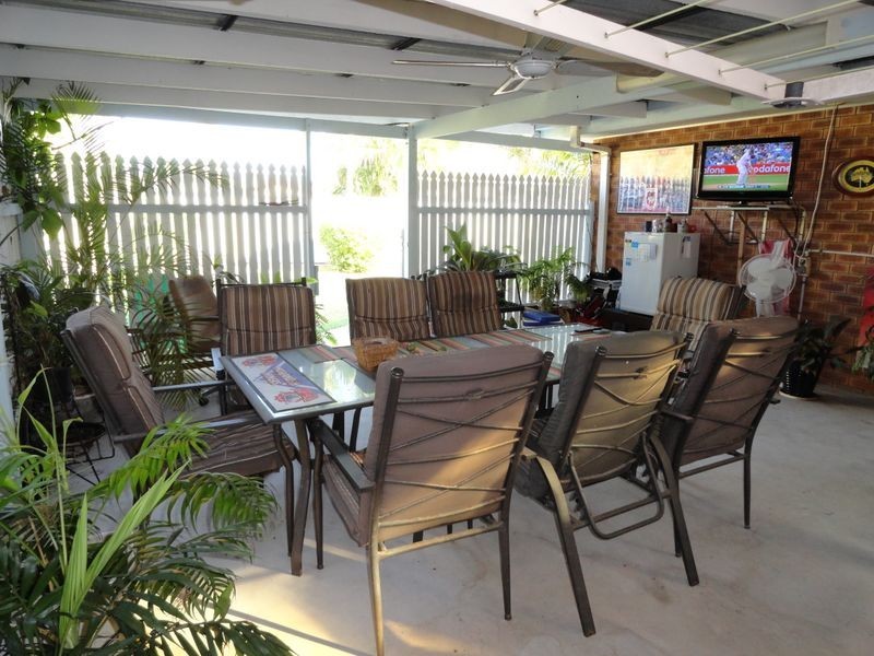 14 Edward Street, Boyne Island QLD 4680