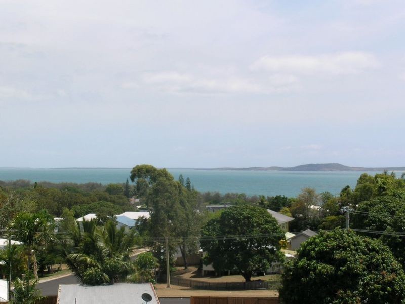 2/18 Pacific Avenue, Tannum Sands QLD 4680