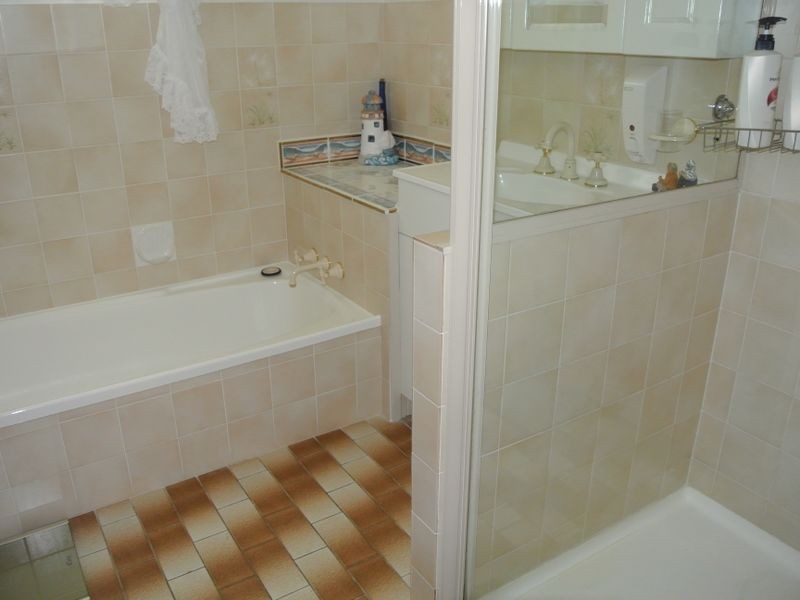 56 Booth Avenue, Tannum Sands QLD 4680