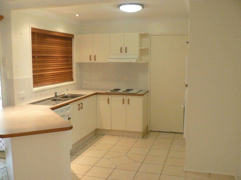 8 Belah Court, Boyne Island QLD 4680