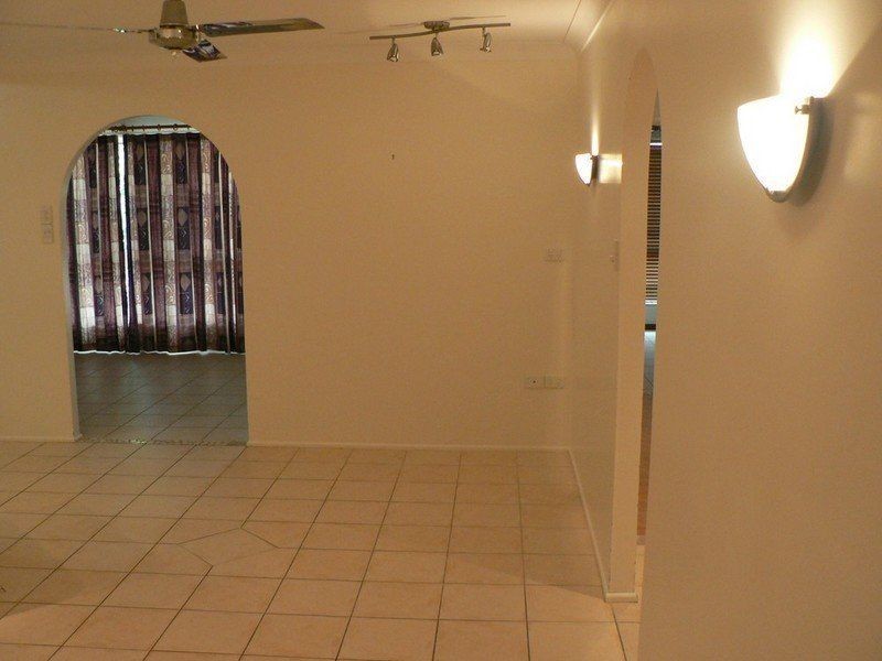8 Belah Court, Boyne Island QLD 4680