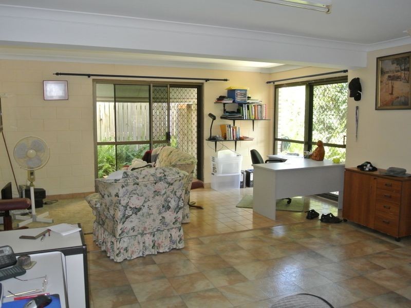37 Tarcoola Drive, Boyne Island QLD 4680