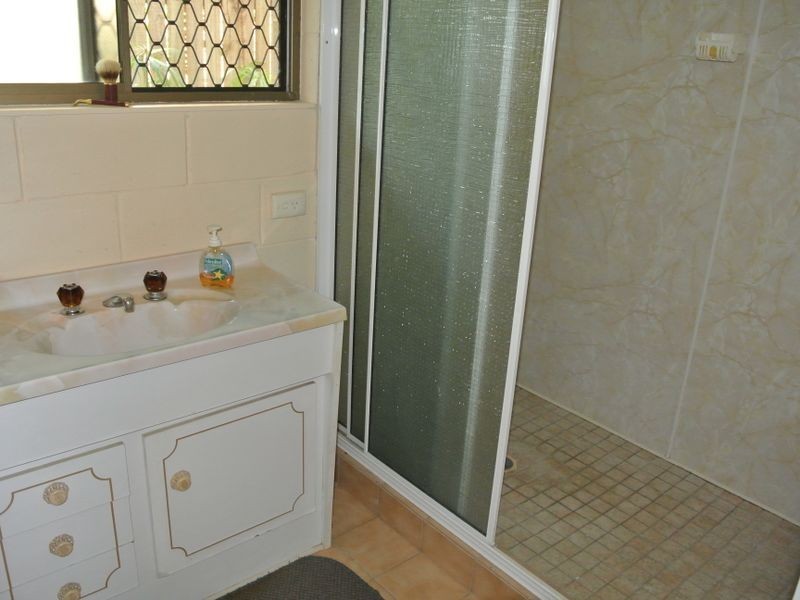 37 Tarcoola Drive, Boyne Island QLD 4680